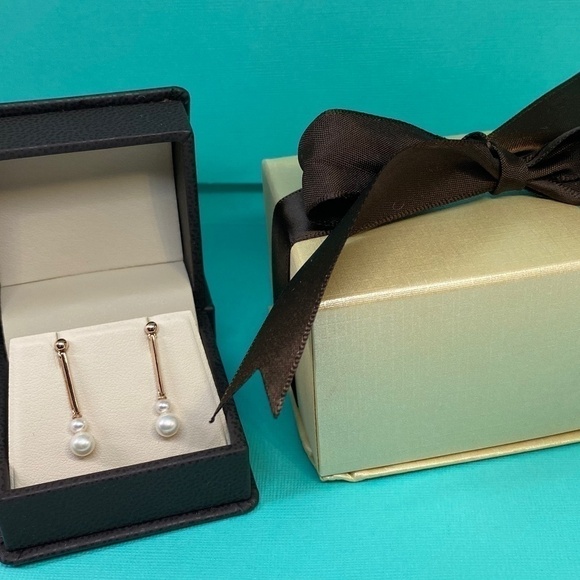 10k Rose Gold Pearl Dangle Earrings New with box - Picture 2 of 5